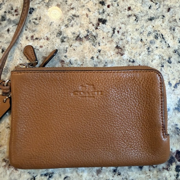 Coach Carmel Tan Leather Wristlet - Picture 2 of 6